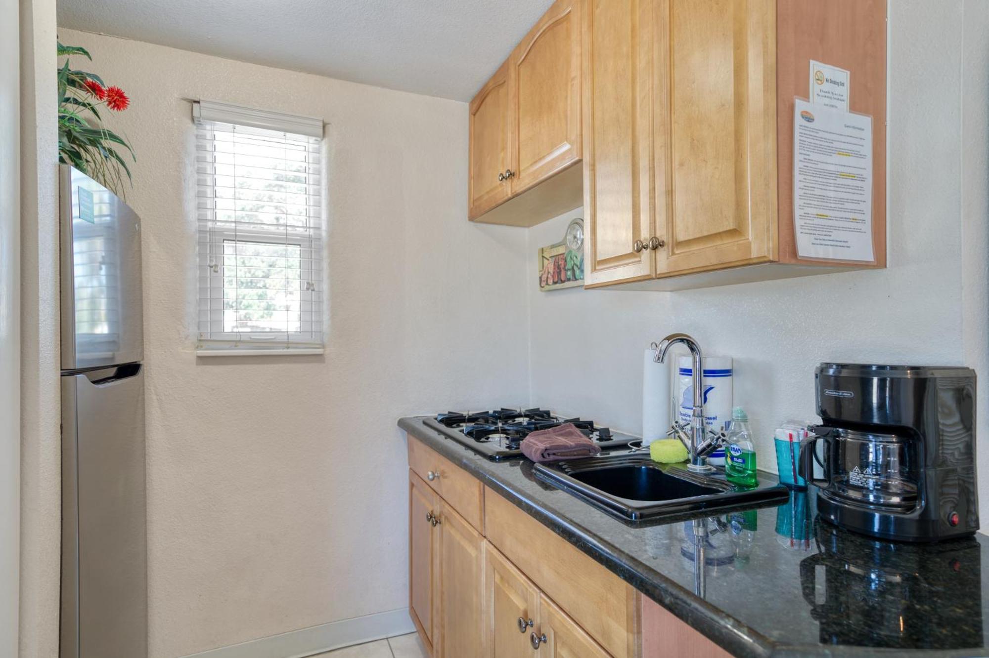 Camelot Beach Suites Clearwater Beach Bagian luar foto