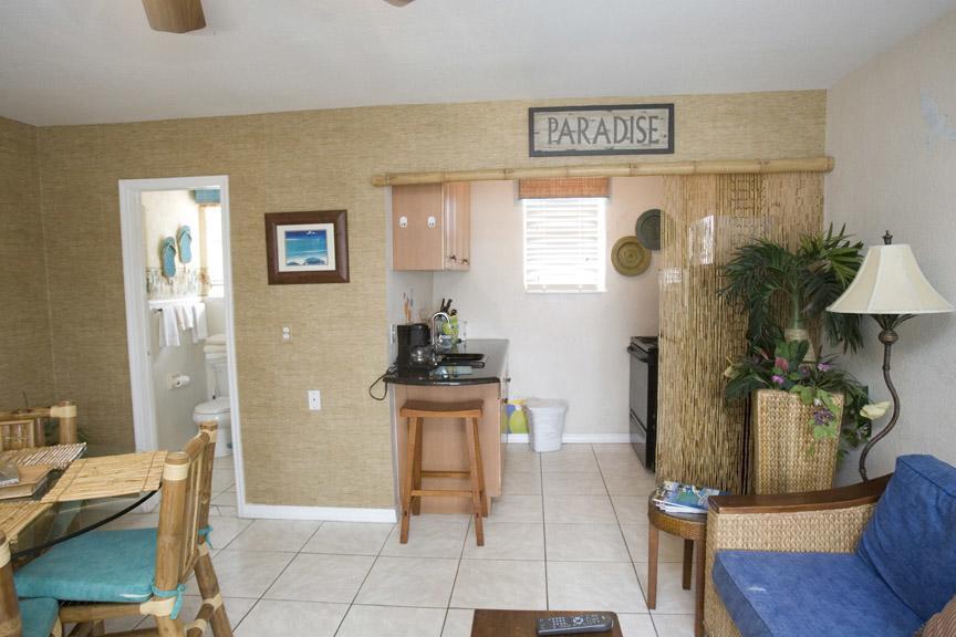 Camelot Beach Suites Clearwater Beach Bagian luar foto