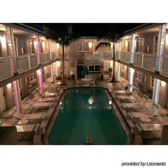 Camelot Beach Suites Clearwater Beach Bagian luar foto